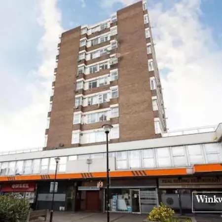 Sentinel 2 Bed Apartment In Nw London